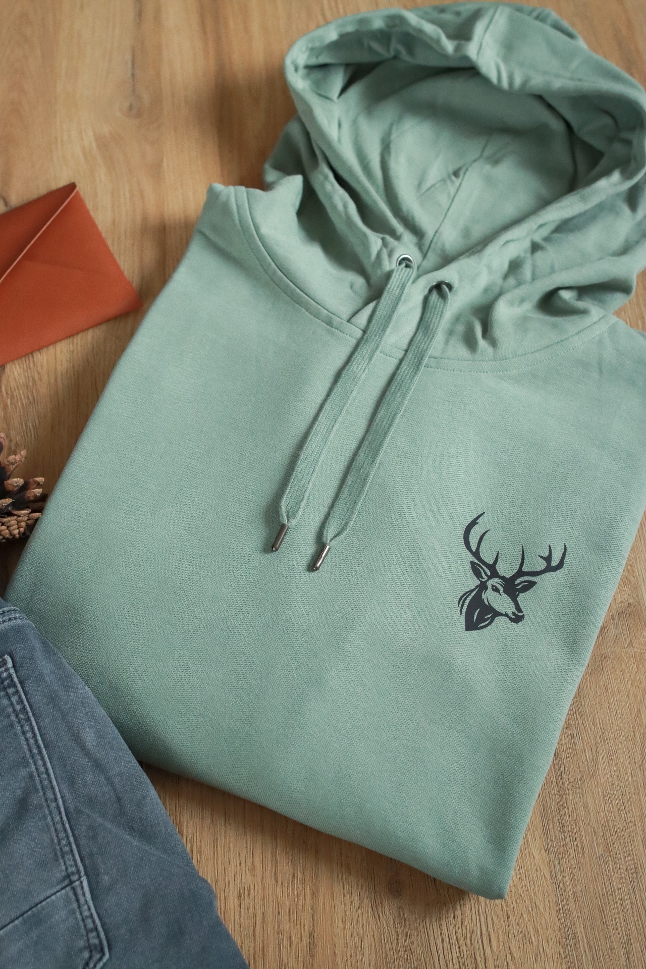 Šalvějová mikina s jelenem
